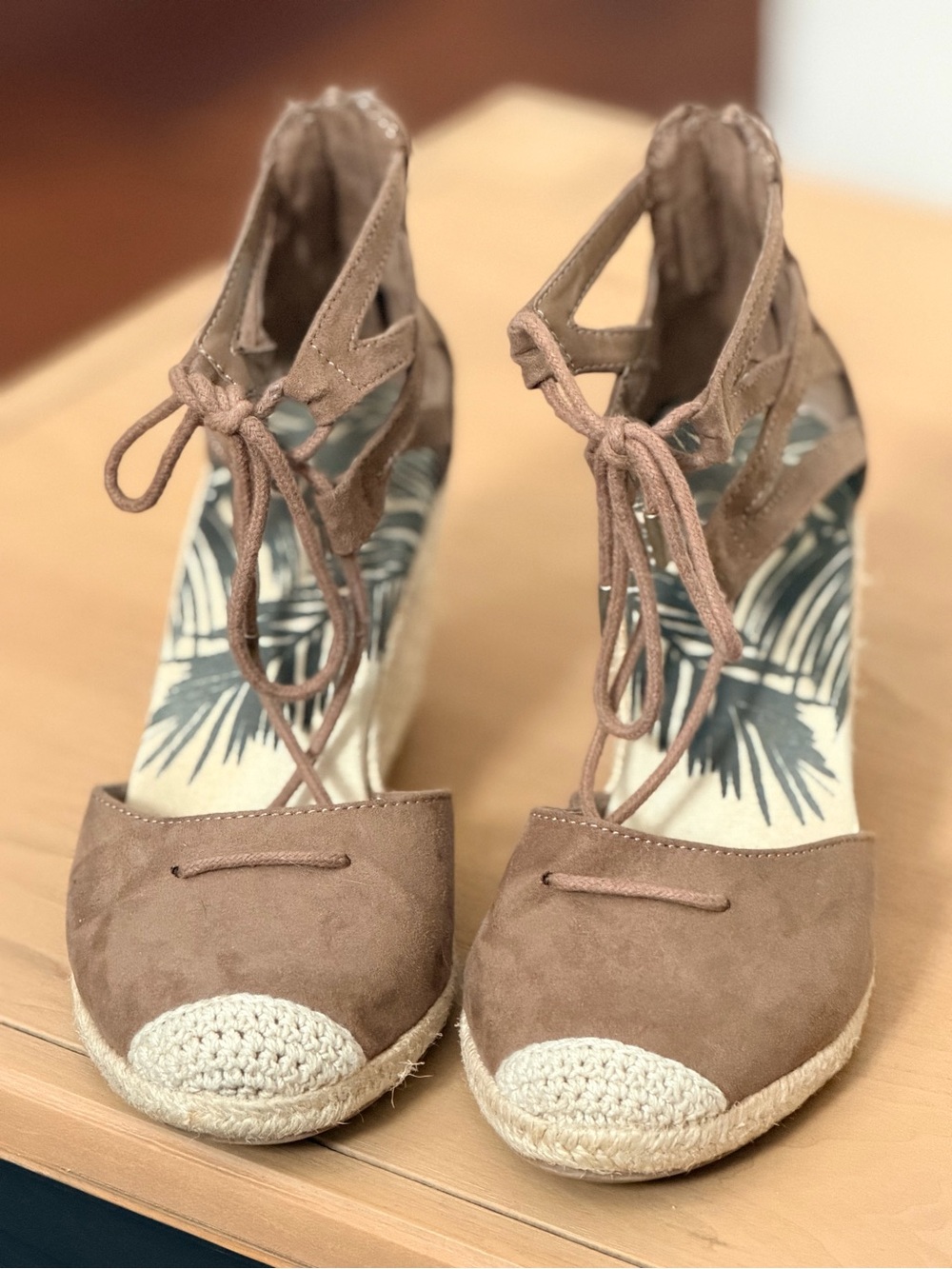 DV Sz 7.5 Brown Lace-Up Espadrille Wedges - Women's